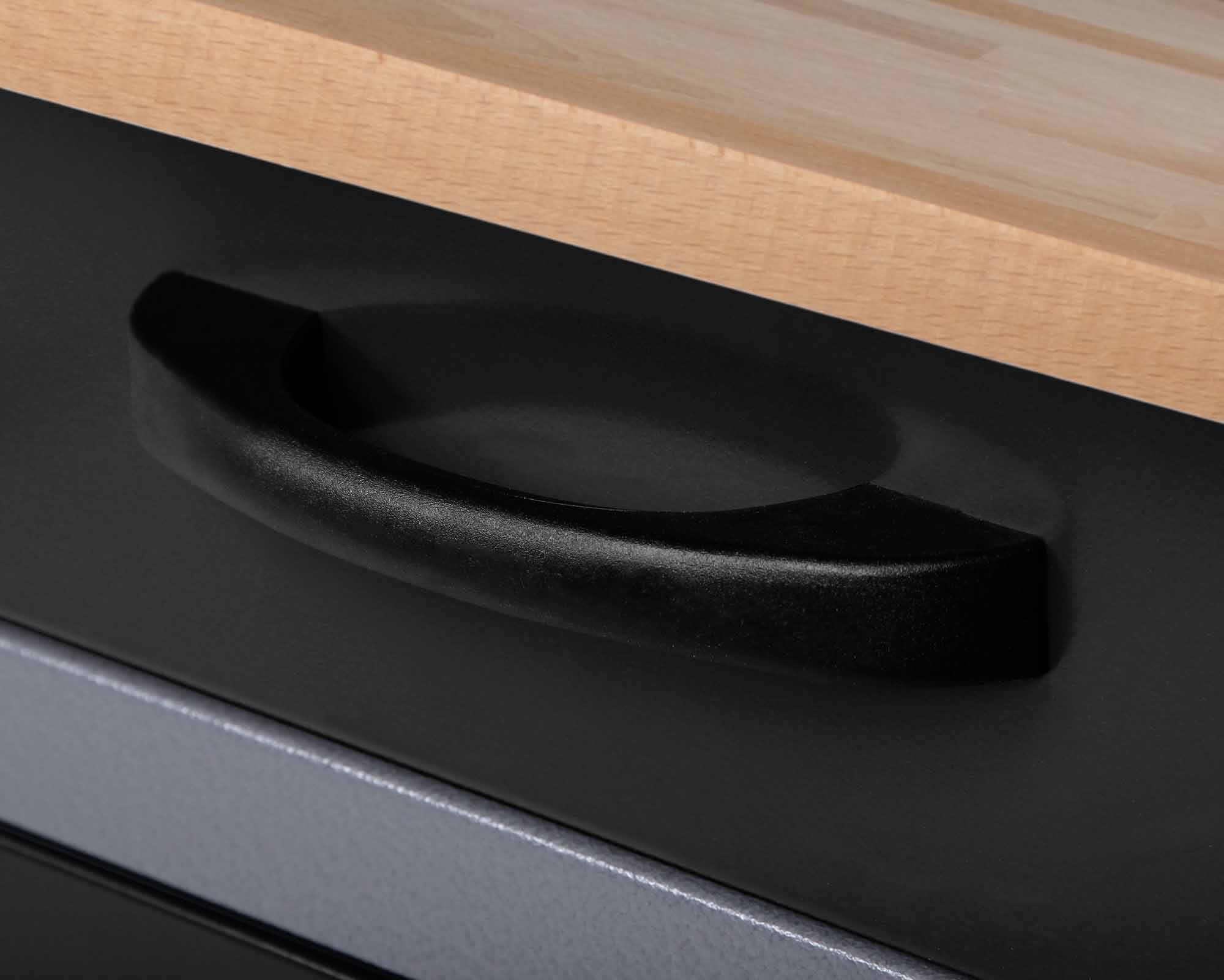 Стол-верстак для мастерской BAUMEISTER BTC-008A