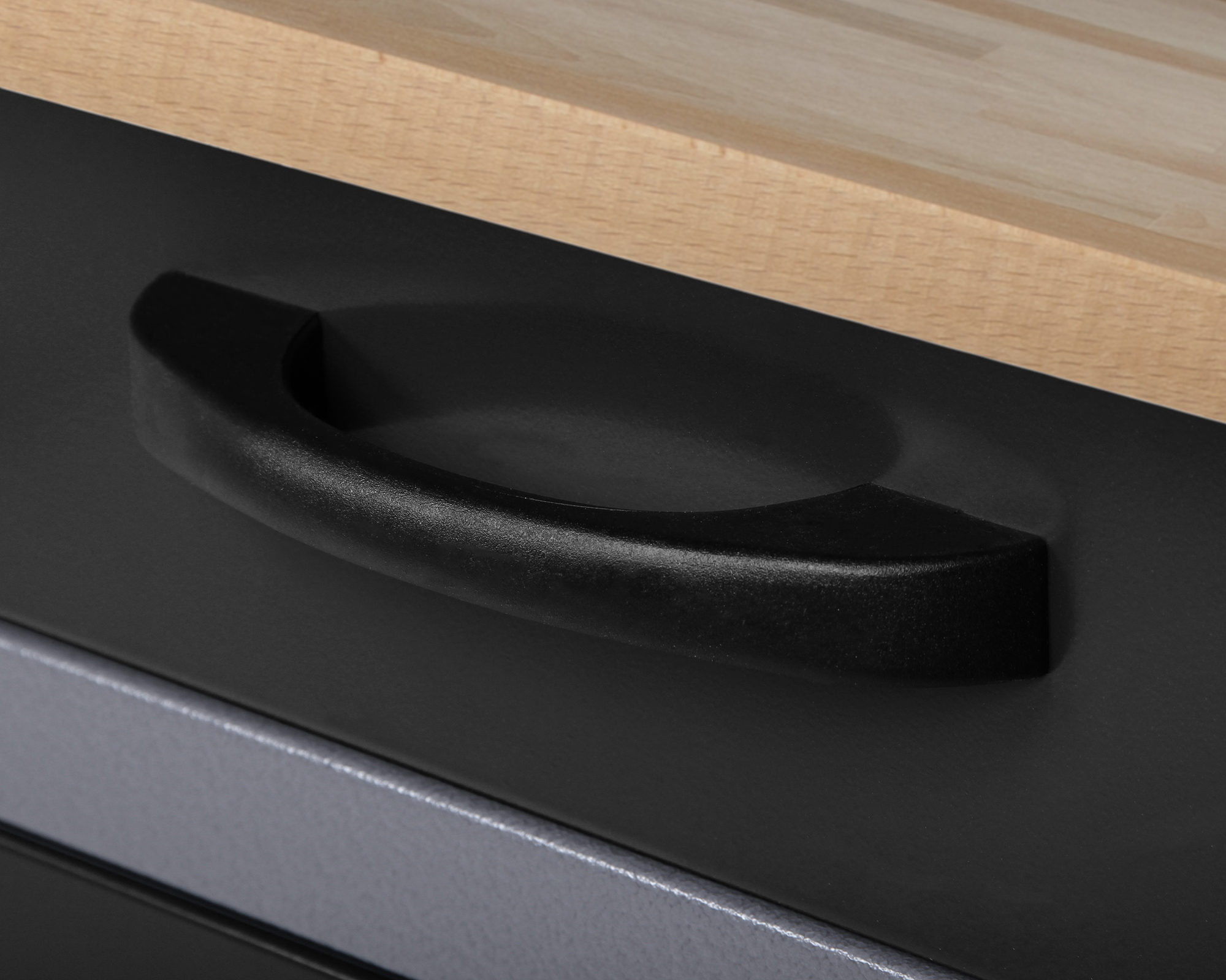 Стол-верстак для мастерской BAUMEISTER BTC-006