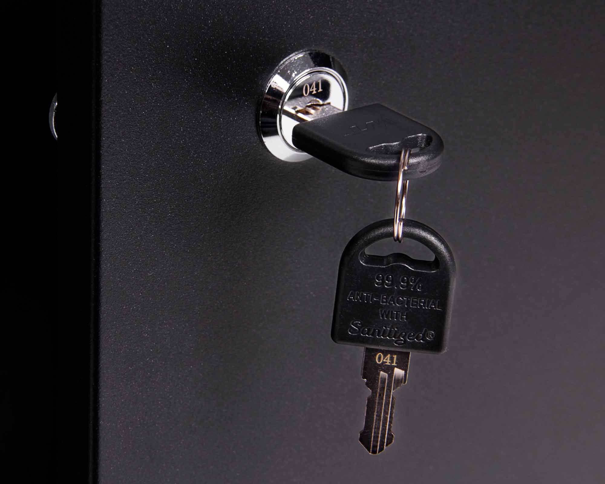 Стол-верстак для мастерской BAUMEISTER BTC-007