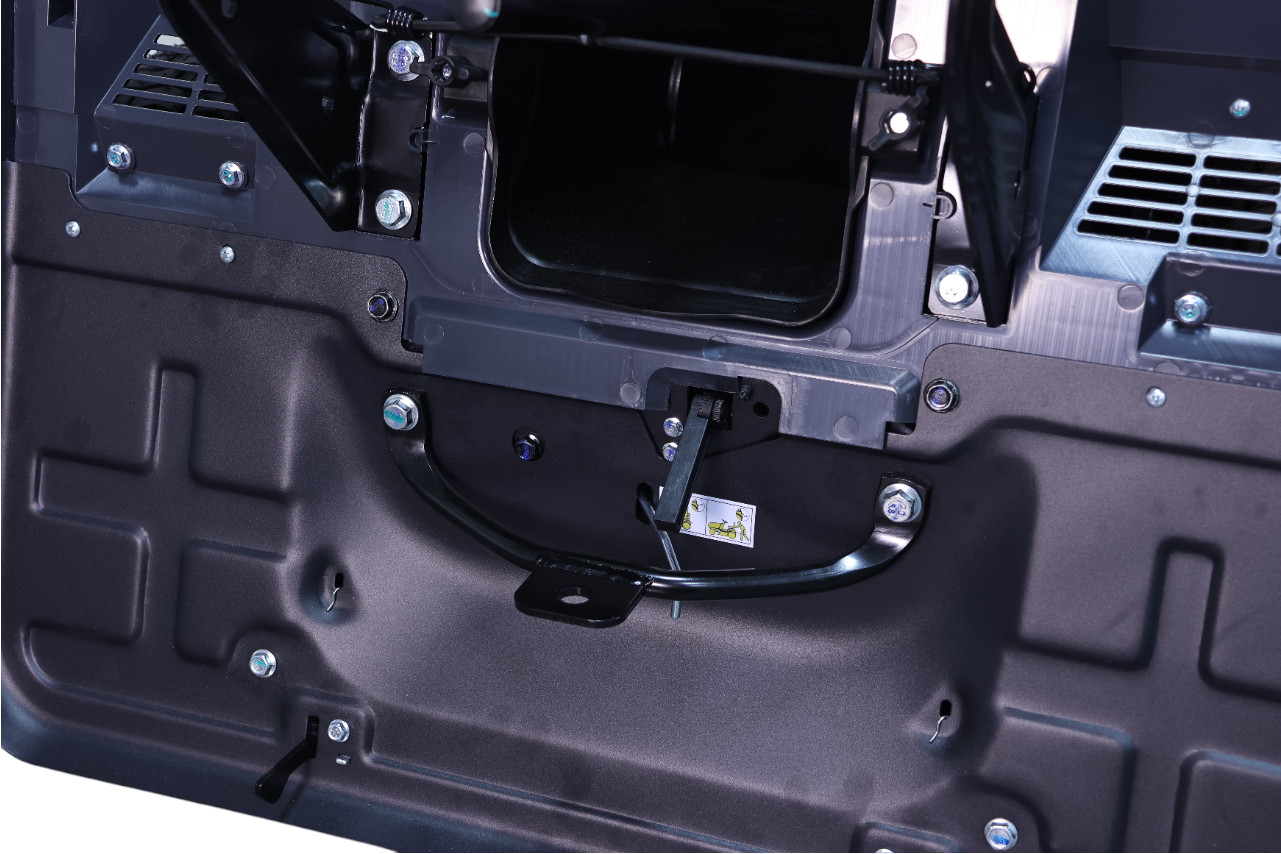 Газонокосилка бензиновая самоходная с сиденьем (райдер) ELAND LT-5810P 