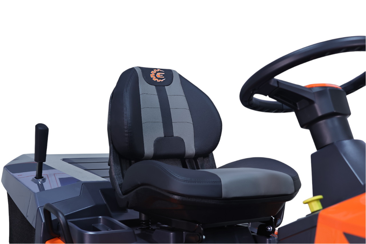 Газонокосилка бензиновая самоходная с сиденьем (райдер) ELAND LT-5810P 