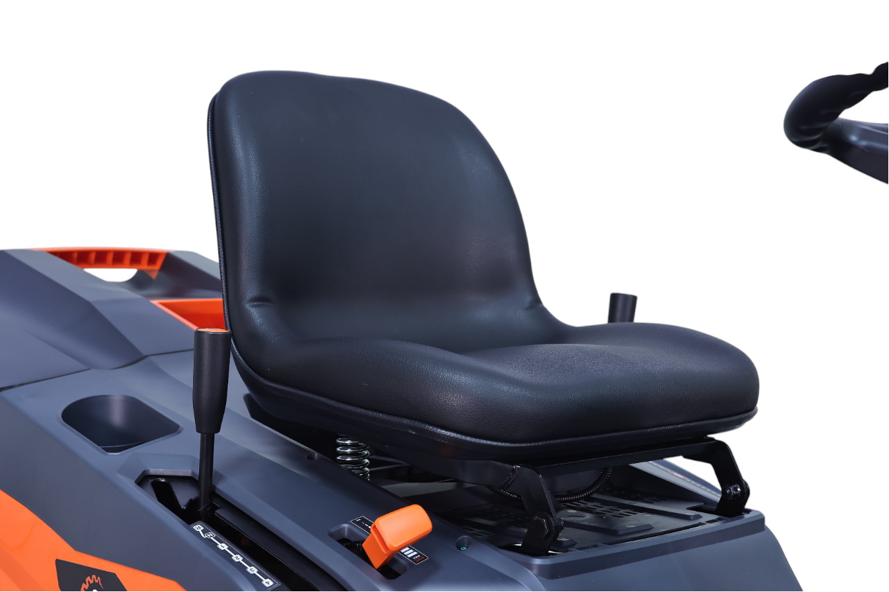 Газонокосилка бензиновая самоходная с сиденьем (райдер) ELAND LR-2265 